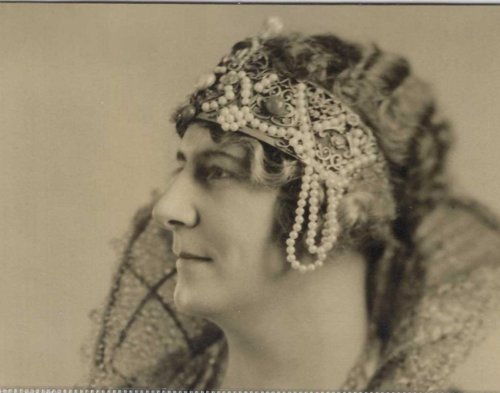 nydia_1927_1st_original_nydia_crown_queen_anna_v_smith